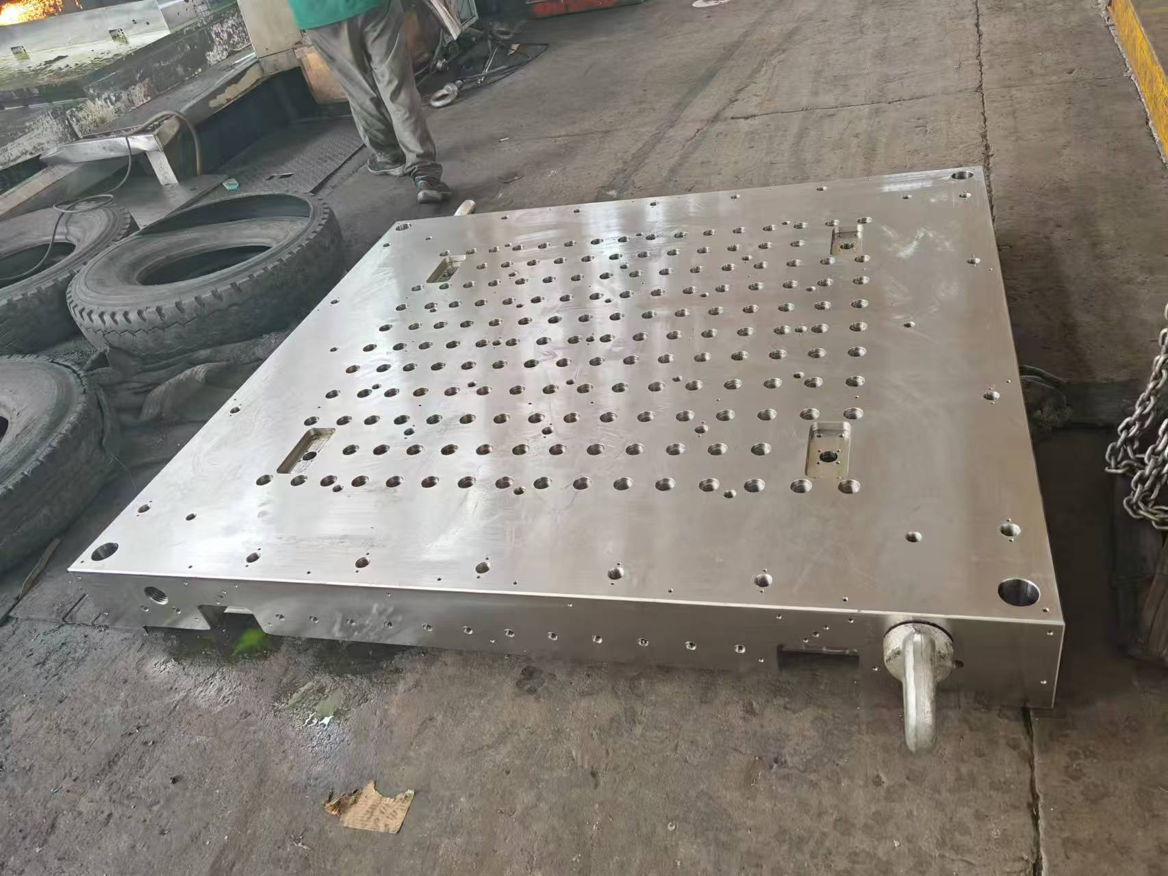 模具板大型CNC加工件
